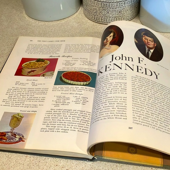 Vintage The First Ladies Cookbook - 1969 - Picture 12 of 12